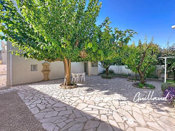 Maison -5 pièces-Nîmes (secteur Jean-Jaurès / place Séverine)