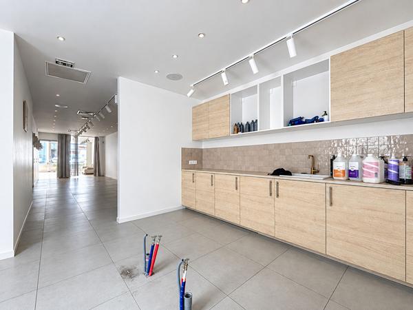59000 LILLE Local commercial -115 m2 avec cave de 32m2 - en très bon état