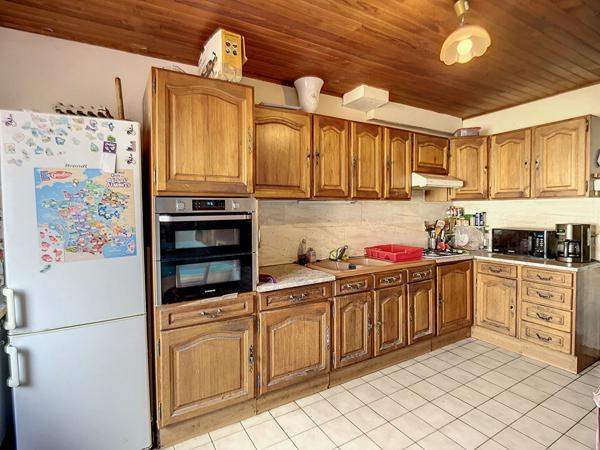 A vendre Immeuble de rapport avec maison T5, Local commercial et appartement