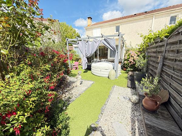 Maison Elancourt 5 pièce(s) 10 m2