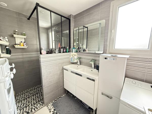 Maison Elancourt 5 pièce(s) 10 m2