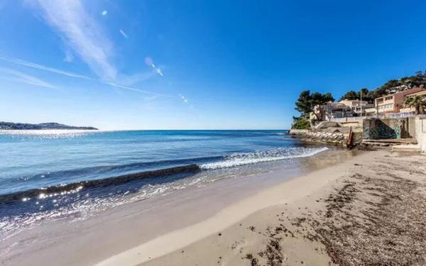 Appartement à vendre    3 pièces • 62,22 m2 La Seyne-sur-Mer