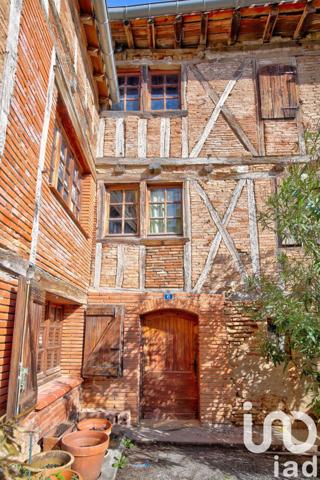 Maison de village 10 pièces de 364 m² à Brens (81600)