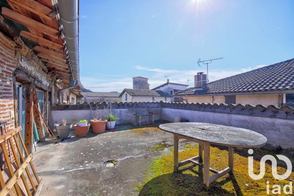 Maison de village 10 pièces de 364 m² à Brens (81600)