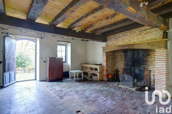 Maison de village 10 pièces de 364 m² à Brens (81600)