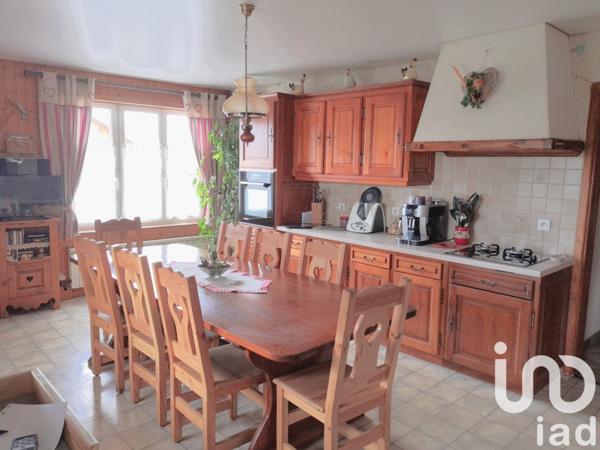 Ferme 11 pièces de 370 m² à Montlebon (25500)