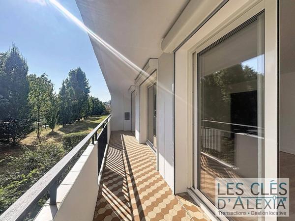 A LOUER - T3 lumineux avec balcon - GARAGE - CAVE