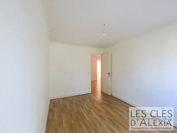 A LOUER - T3 lumineux avec balcon - GARAGE - CAVE