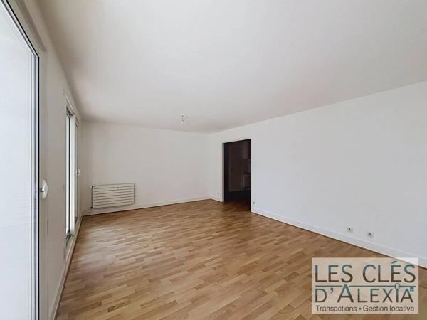A LOUER - T3 lumineux avec balcon - GARAGE - CAVE