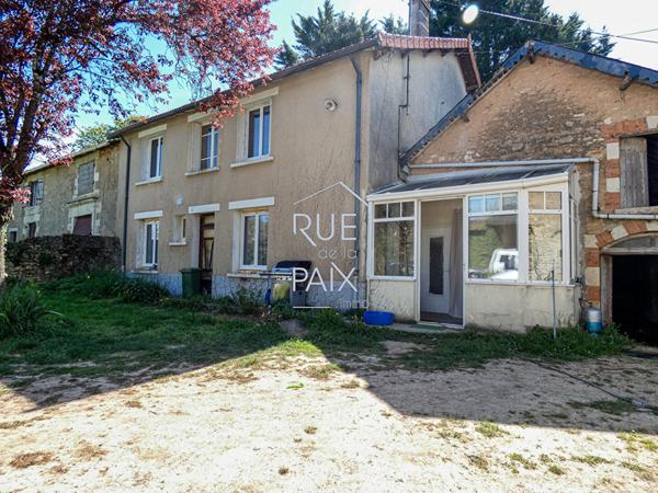 86330 SAINT JEAN DE SAUVES Maison Saint Jean De Sauves 6 pièce(s) 138.98 m2