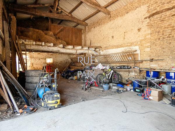 86330 SAINT JEAN DE SAUVES Maison Saint Jean De Sauves 6 pièce(s) 138.98 m2