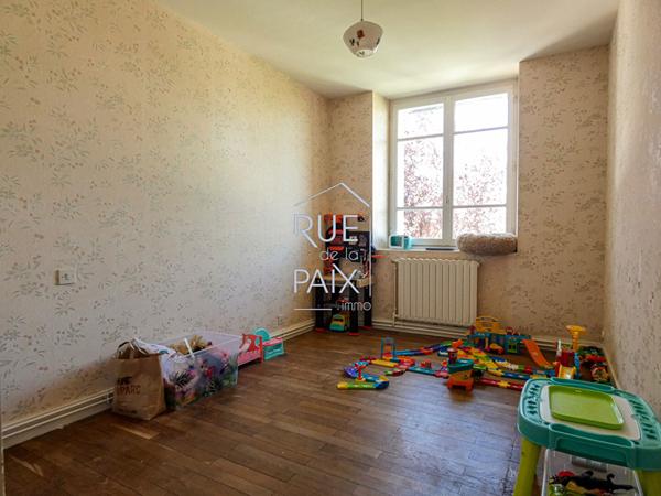 86330 SAINT JEAN DE SAUVES Maison Saint Jean De Sauves 6 pièce(s) 138.98 m2