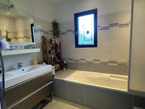 Maison 8 pièces - 143 m² Exclusivité efficity