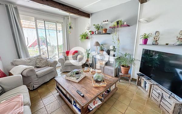 Maison à vendre    5 pièces •  Pia