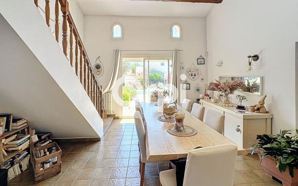 Maison à vendre    5 pièces •  Pia