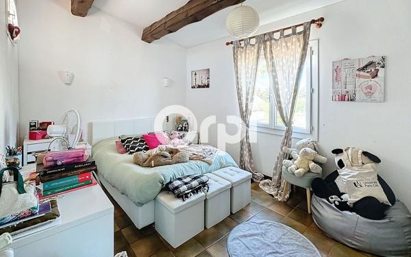 Maison à vendre    5 pièces •  Pia