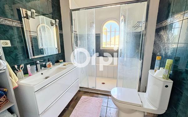 Maison à vendre    5 pièces •  Pia