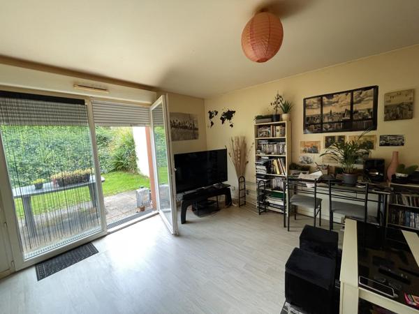 QUIMPER A VENDRE APPARTEMENT DE 2013 T2BIS AVEC LOCATAIRE EN PLACE