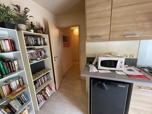 QUIMPER A VENDRE APPARTEMENT DE 2013 T2BIS AVEC LOCATAIRE EN PLACE