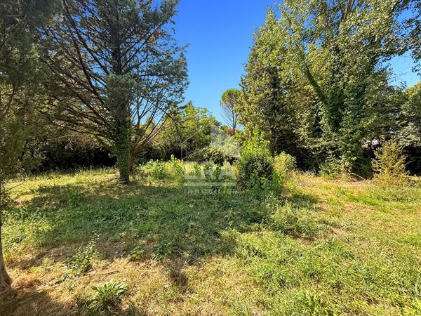 Terrain Bouc Bel Air 1070 m2