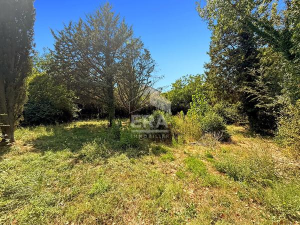 Terrain Bouc Bel Air 1070 m2