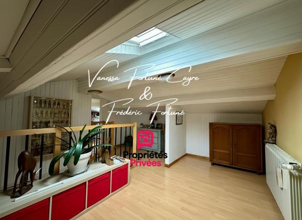 Coup de coeur Blanquefort (Caychac) : Maison en pierre de 1864, piscine & revenus solaires !