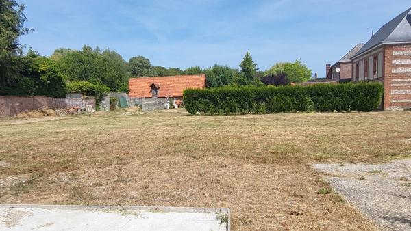 Terrain à bâtir de 755 m² – À 10 min de Dieppe