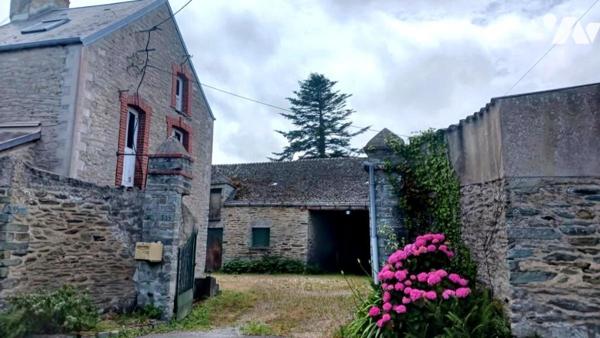 A 600 mètres du port des Flamands - maison à rénover avec dépendances et terrain constructible