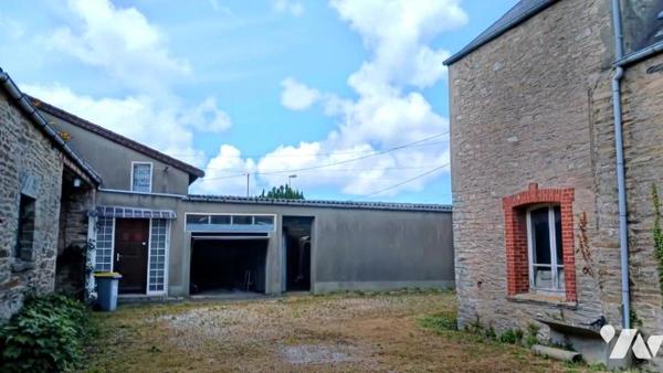 A 600 mètres du port des Flamands - maison à rénover avec dépendances et terrain constructible