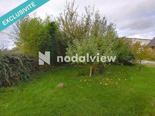 Cette jolie longère  en pierres apparentes.