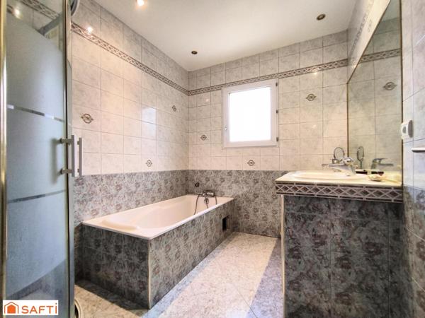 Belle maison d'architecte proche de toutes les commodités