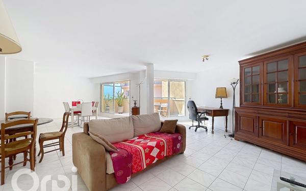 Appartement à vendre    4 pièces • 111,21 m2 Saint-Raphaël