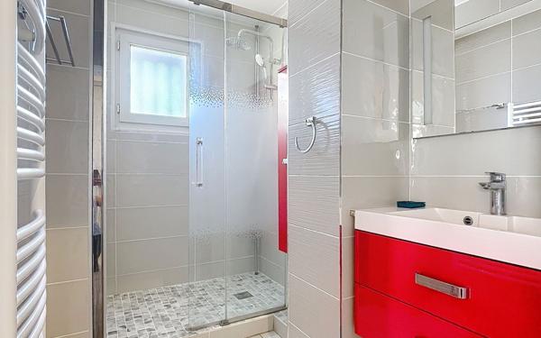 Appartement à vendre    4 pièces • 111,21 m2 Saint-Raphaël