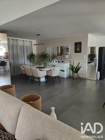 Maison à vendre 6 pièces 196,48 m² Saint-Martin-Petit