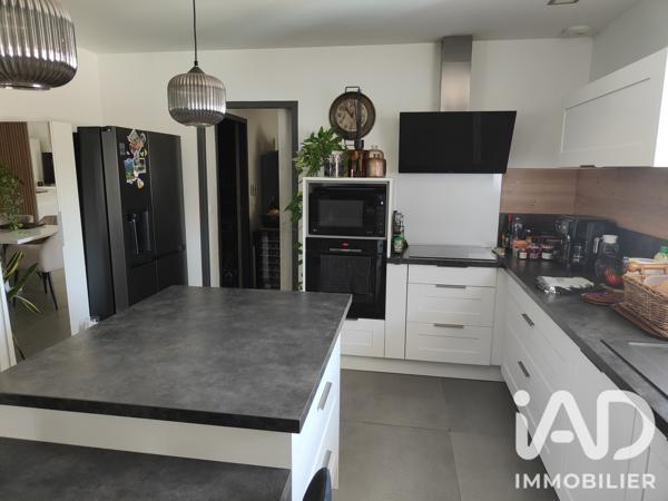 Maison à vendre 6 pièces 196,48 m² Saint-Martin-Petit