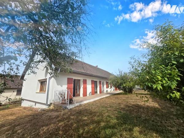 Maison de plain-pied de 137m² sur la commune de MACORNAY.