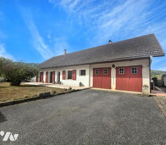 Maison de plain-pied de 137m² sur la commune de MACORNAY.