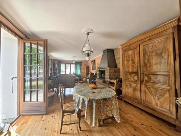 Maison de plain-pied de 137m² sur la commune de MACORNAY.