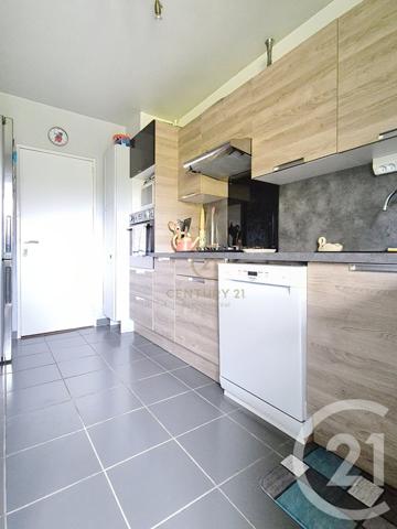 Appartement F3 à vendre  3 pièces - 66,74 m2 TORCY - 77