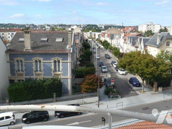 Appartement à Vendre à Nancy (54000) en Meurthe-et-Moselle (54)

Nous proposons un appartemen...