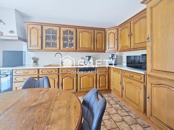 Maison familiale avec grand terrain et piscine