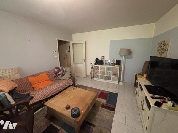 Appartement T2 avec terrasse et parking en sous-sol – Résidence recherchée d'Angers