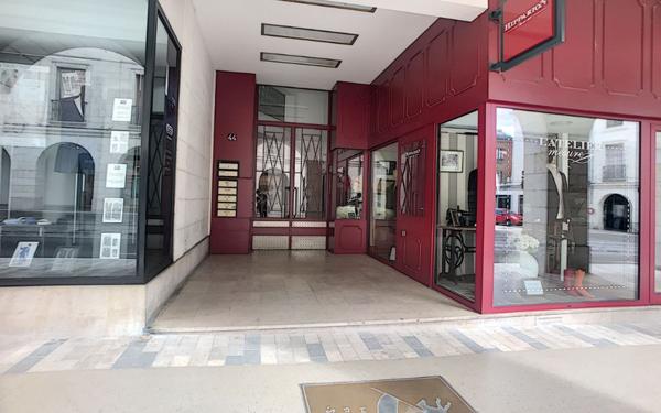 Appartement à louer    3 pièces • 104,43 m2 Orléans