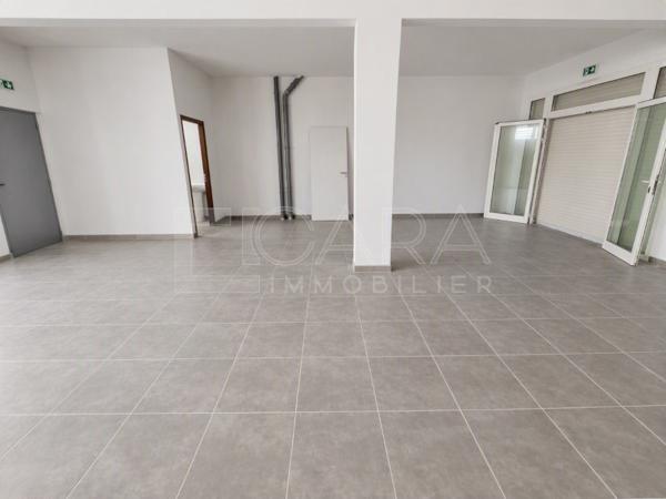 Location Local d'activités 1 Pièce(s) REMIRE-MONTJOLY (97354) 2 902 €