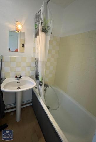 Appartement à louer 1 pièce 24.61m²