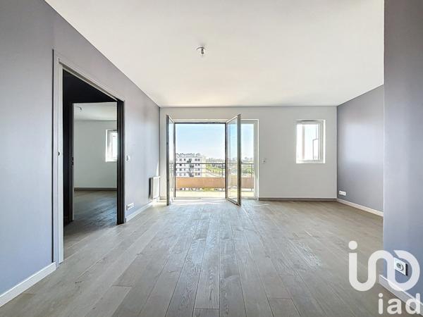 Appartement 3 pièces de 57 m² à Montreuil (93100)