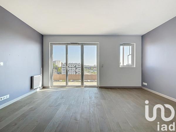Appartement 3 pièces de 57 m² à Montreuil (93100)
