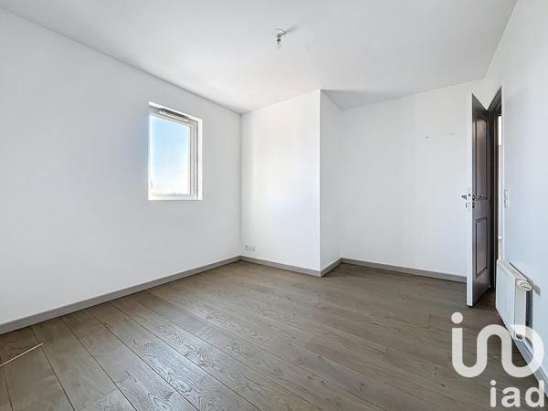 Appartement 3 pièces de 57 m² à Montreuil (93100)
