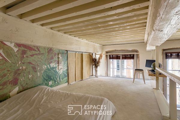 Appartement rénové au cachet de l’ancien préservé.