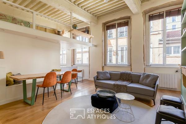 Appartement rénové au cachet de l’ancien préservé.